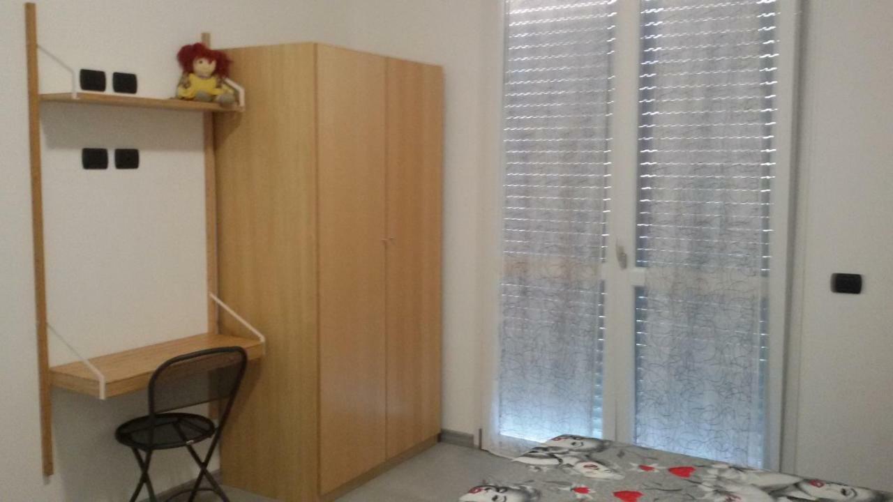 B&B Honey Rooms ซารอนโน ภายนอก รูปภาพ