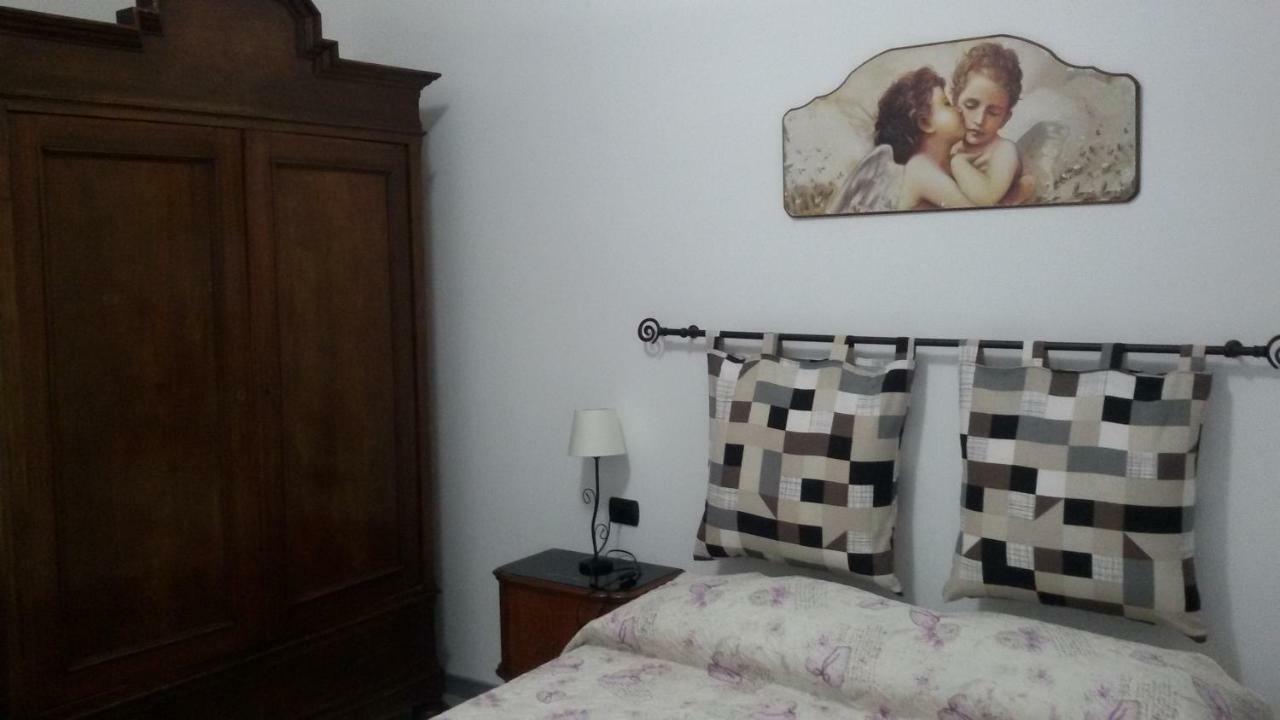 B&B Honey Rooms ซารอนโน ภายนอก รูปภาพ